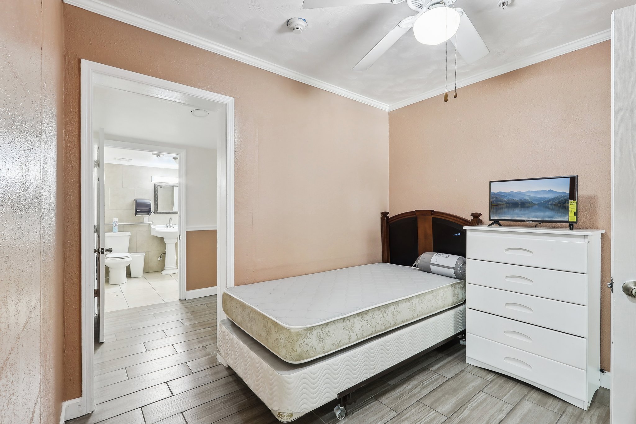 Rosefield Ave 016